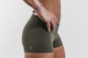 Short Nobull Femme Vert | 51347-BOIL